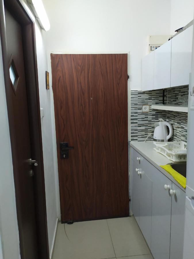Nelly's Housing Unit Apartment *